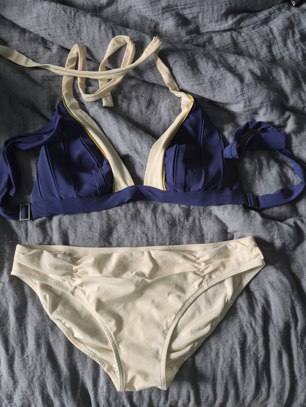 SHAN Canada Luxury Two-Piece Colorblock Bikini Set - Size 10